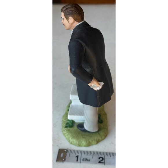 Set of 2 VTG AVON Gone With The Wind Rhett Butler Scarlett O'Hara Figurines-READ - Picture 9 of 13
